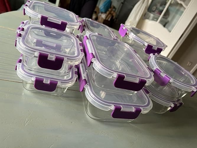 Foto de una clienta: el set recién sacado de la caja sobre la mesa de la cocina